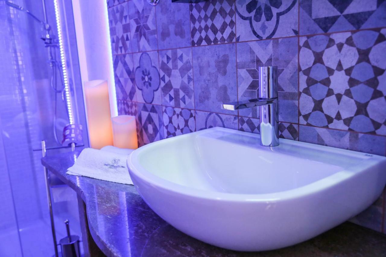The Bridge Suites Γκραβίνα Εξωτερικό φωτογραφία